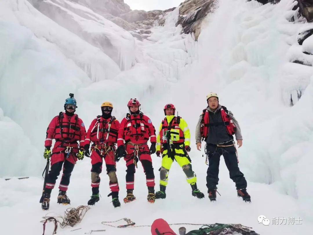 血王归来，秋日探险之旅寻找内心平静之旅