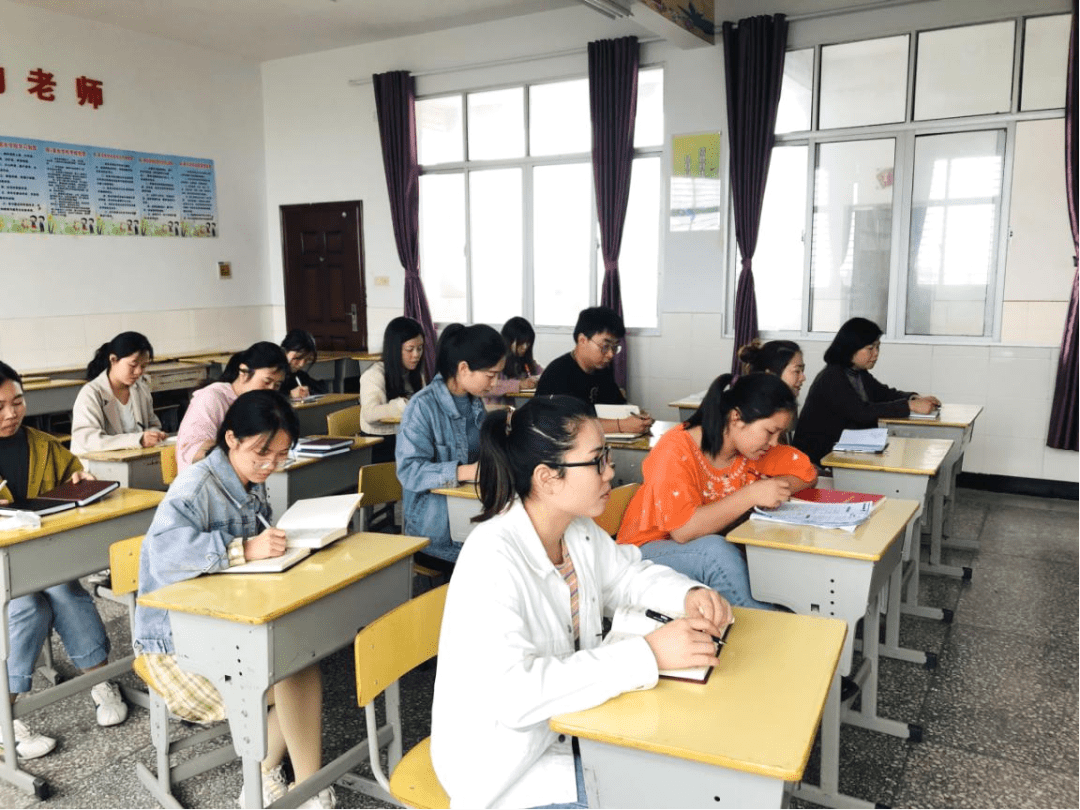 直播雨幕背后的力量与成长旋律，12月实时大雨直播回顾