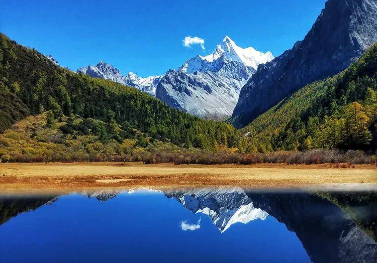 探索自然美景之旅，实时外盘期货与心灵宁静的交汇点——宁静旅途中的期货灵感与平静体验