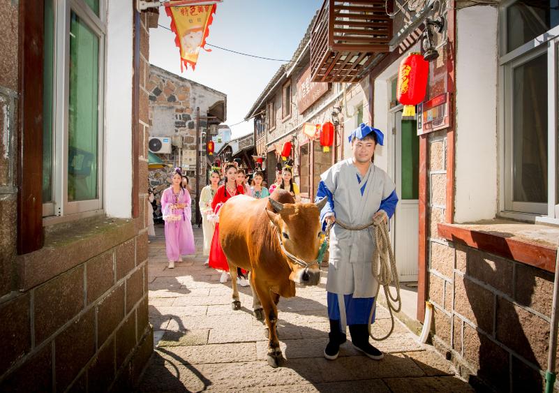 探秘巷弄深处特色小店，与群众的实时互动盛宴在12月10日热烈开启